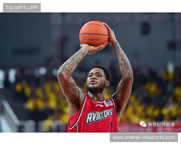 滕哈赫精准掌控比赛节奏，球队展现全新战术风貌